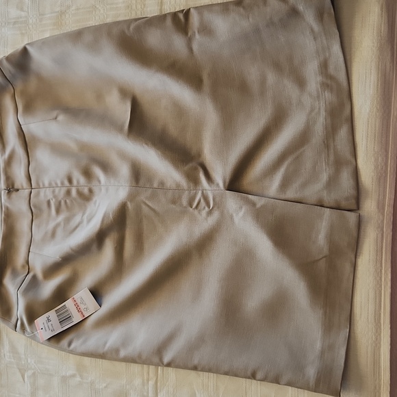 NWT Le Suit Tan Skirt Suit - Picture 7 of 8